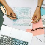 PME en réunion avec un conseiller pour baisser leur taxe AGEFIPH